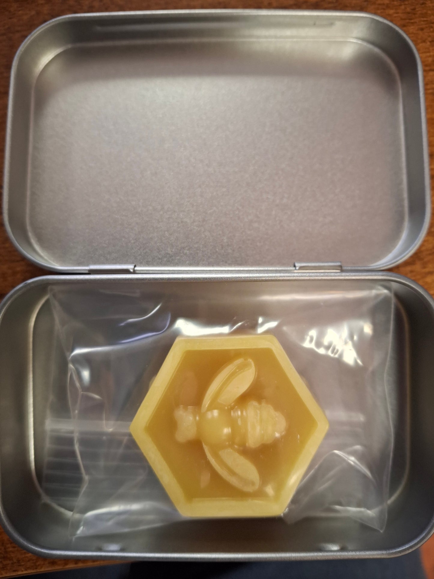 Twisted Bees - Beeswax Thread Conditioner in Storage Tin