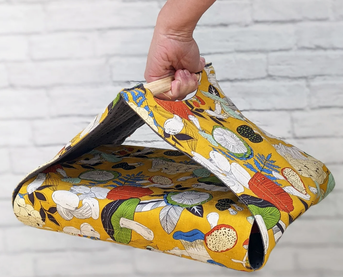 Casserole Carrier Pattern by Sewn - Fresh designs from a Wyoming Farm