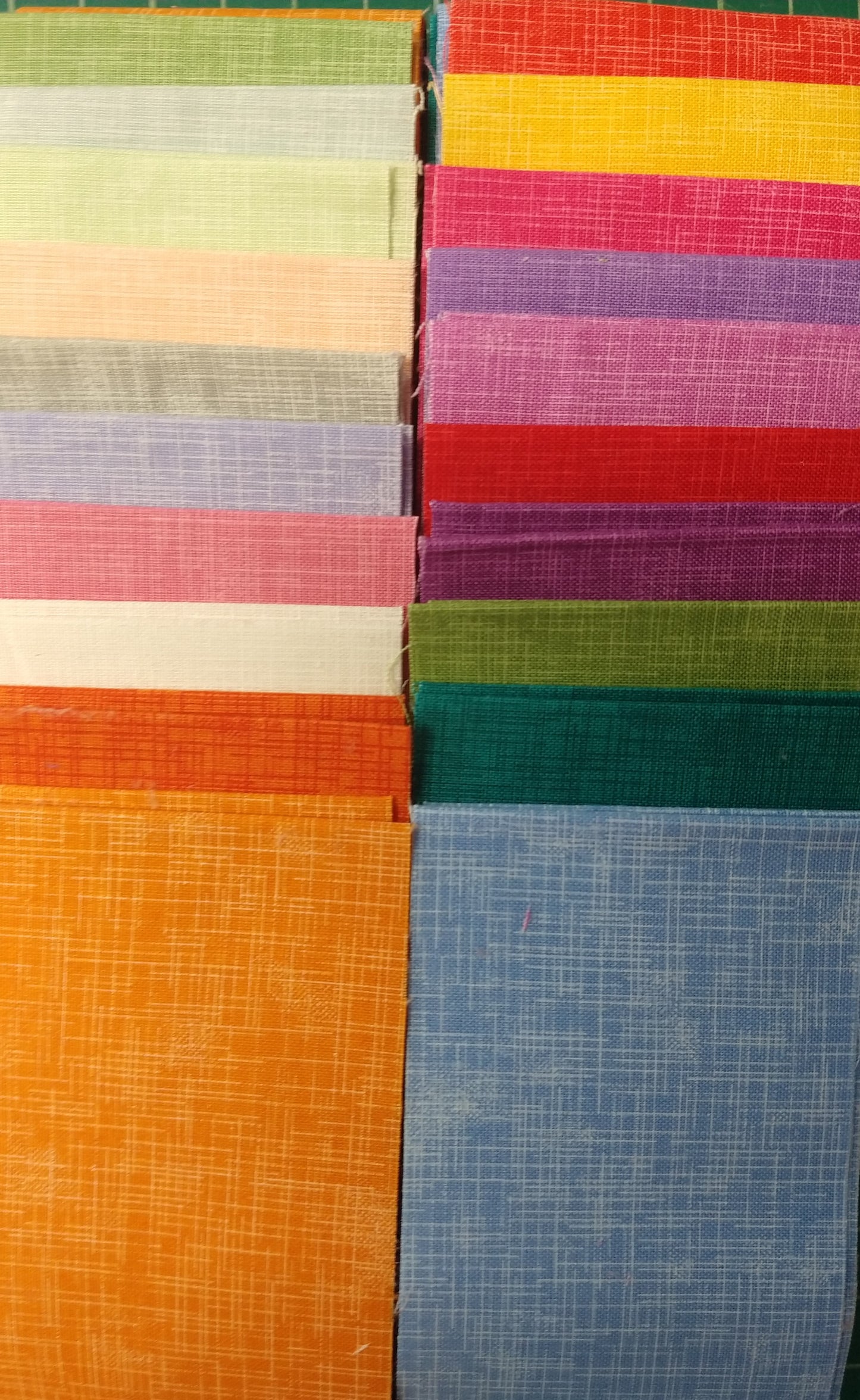 Quilter's Linen Strippers - Package of 40 - 2 of each Color Brights by Robert Kaufman