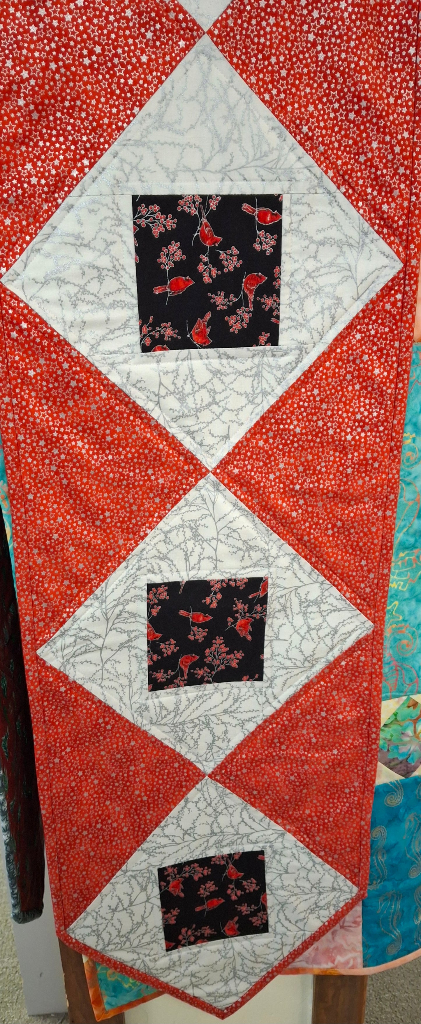 Easy 8 - Holiday Table Runner Kit - Cardinals