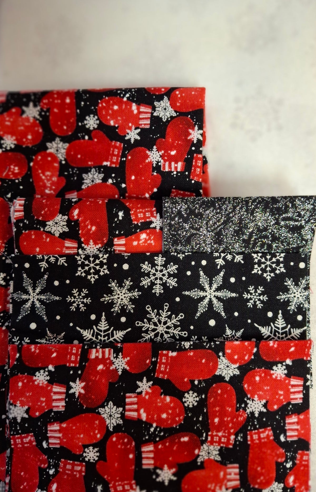 Holiday Bauble Snack Mat Kit - Mittens and Snowflakes