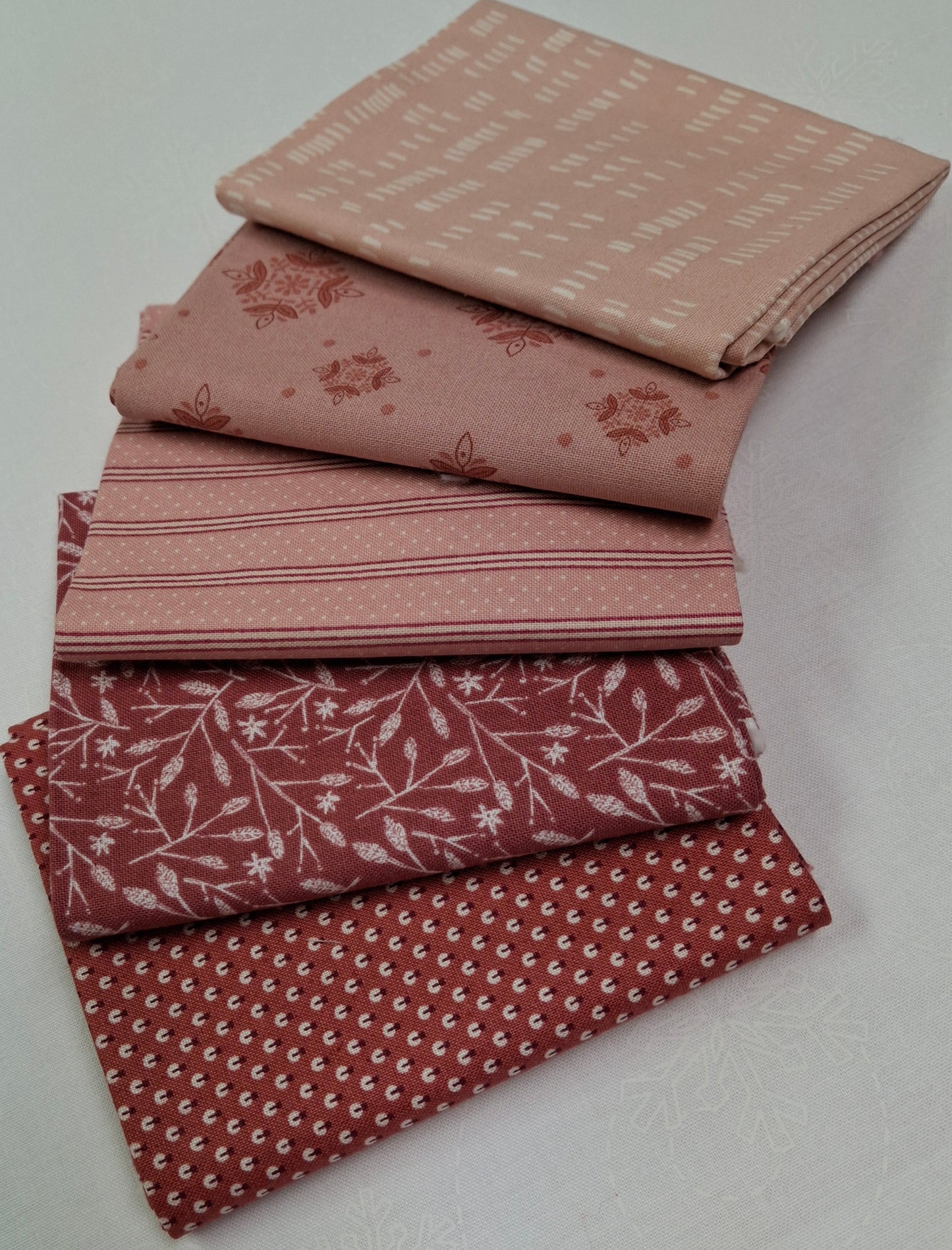 Dusty Rose Fat Quarter Pack of 5 - Paradise Live 10-30-2024