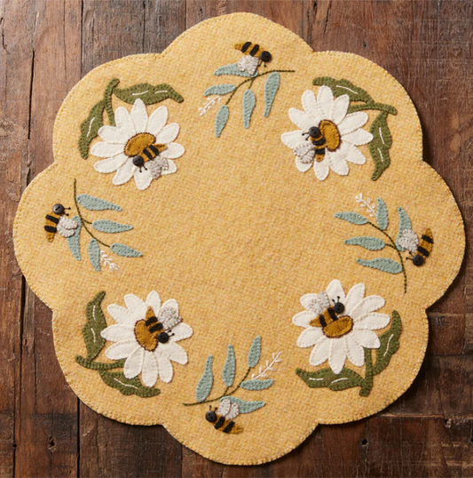 Daisies All Around Mat Pattern by Buttermilk Basin