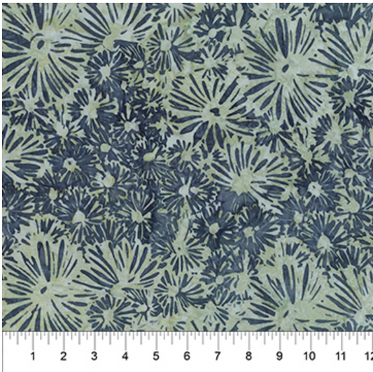 Faux Finish - Daisies Silver Finish 83251-930 by Banyan Batiks