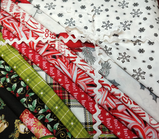 Christmas Squares 10" package of 40